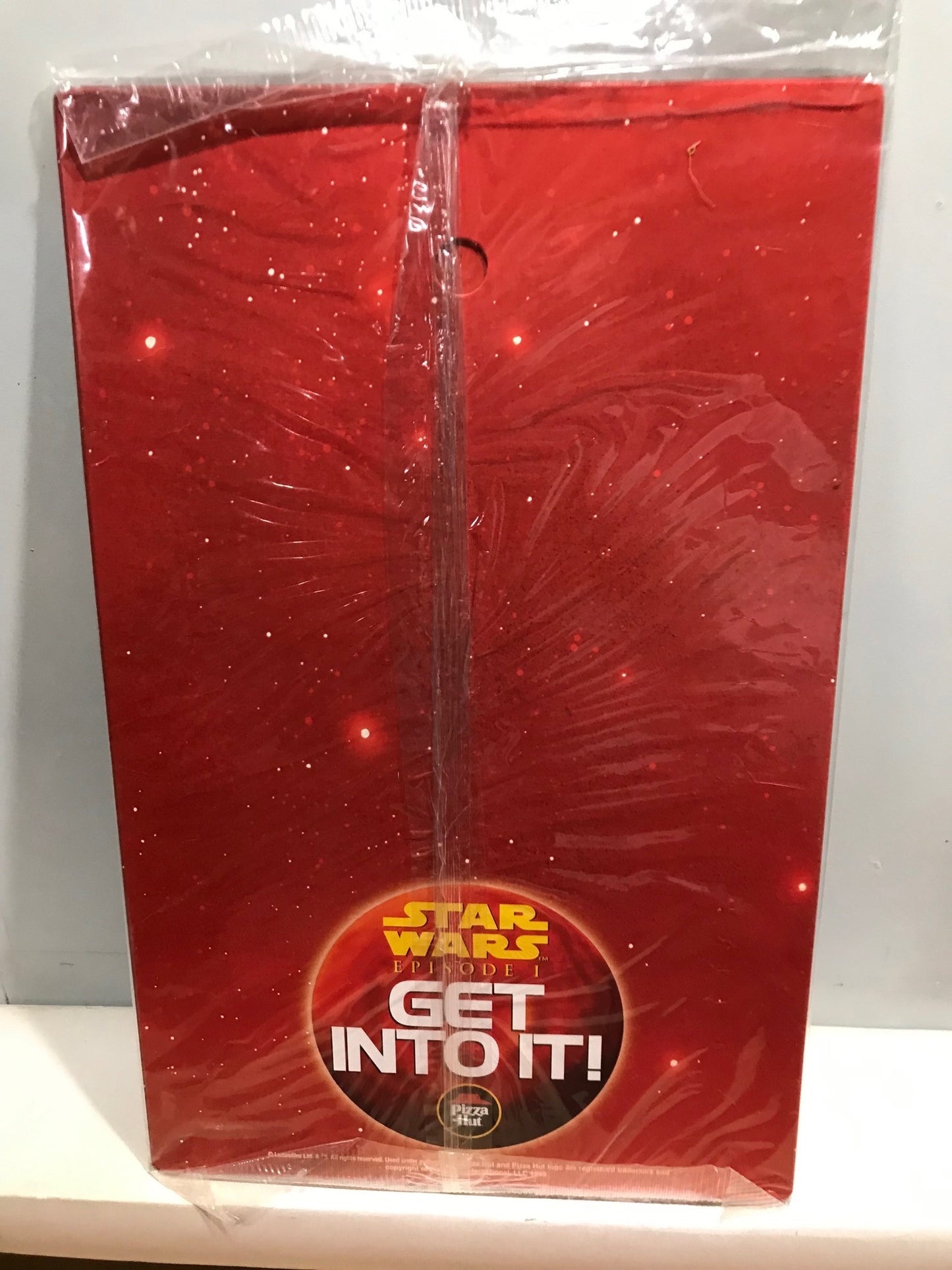 STAR WARS - EPISODE 1 - JIGSAW PUZZLE - GET INTO IT! - PIZZA HUT - red background
