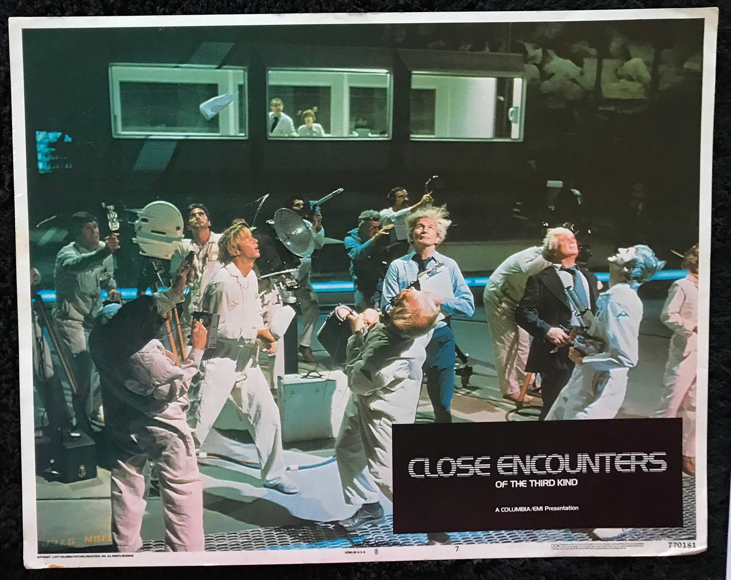 ORIGINAL LOBBY CARD - CLOSE ENCOUNTERS OF THE THIRD KIND (b) - 1977 - #7 key card - Richard Dreyfuss, François Truffaut, Teri Garr, Melinda Dillon