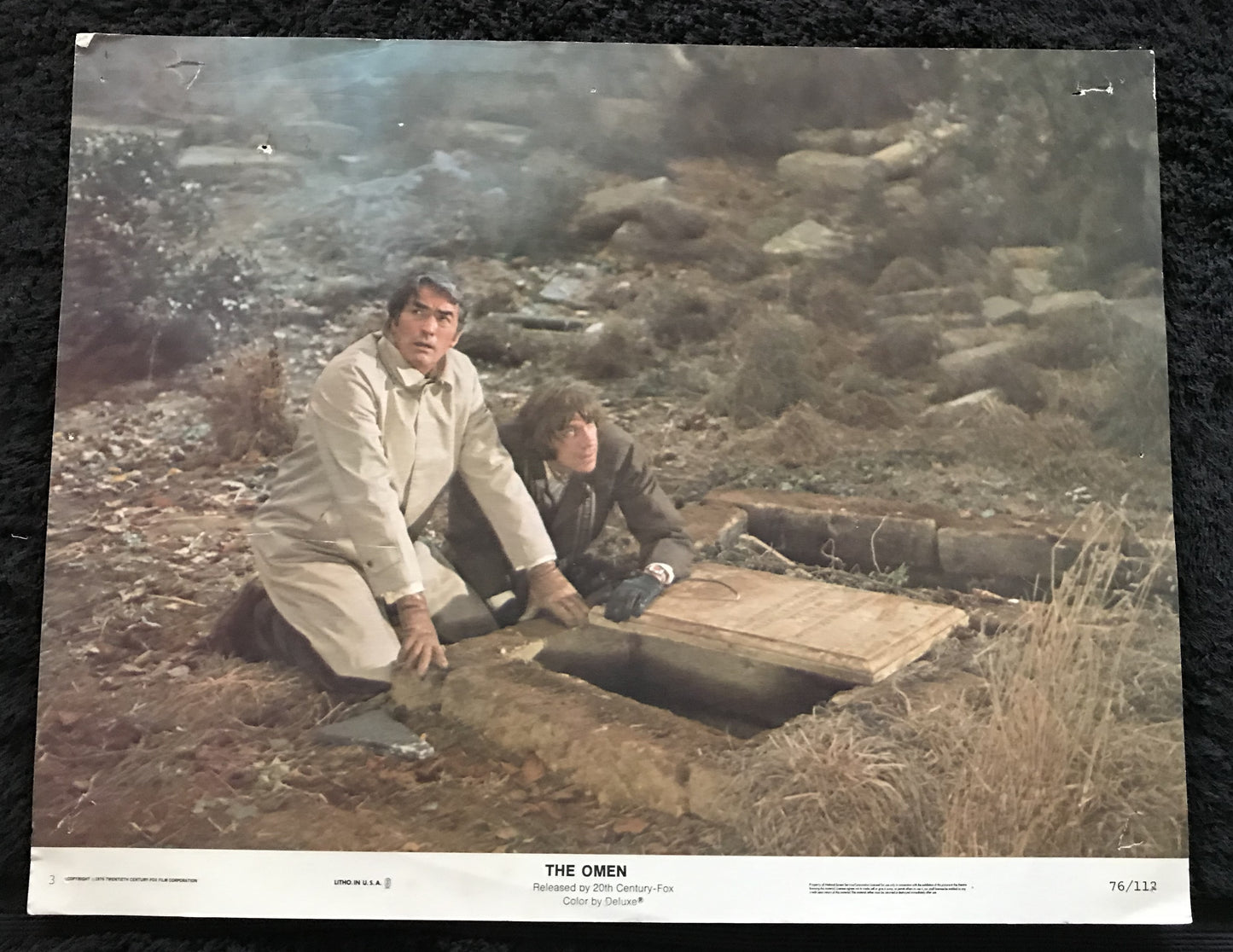 ORIGINAL LOBBY CARD - THE OMEN (a) - 1976 - #3 card - Gregory Peck, Lee Remick, David Warner, Billie Whitelaw