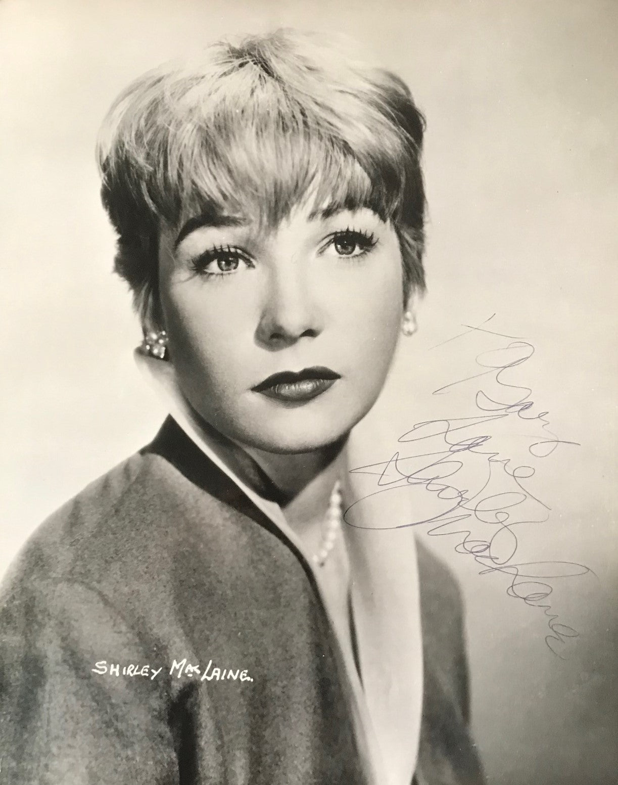 SHIRLEY MACLAINE - AUTOGRAPHED 10 x 8 PUBLICITY PHOTOGRAPH