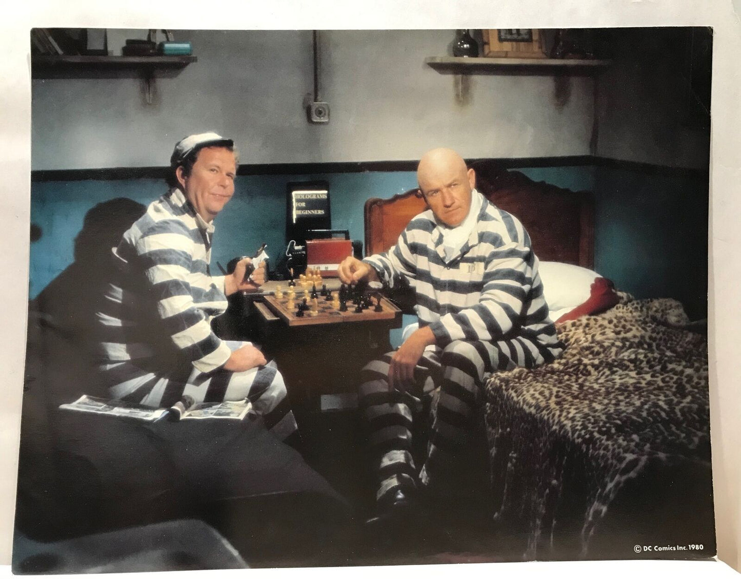 ORIGINAL MOVIE STILLS - SUPERMAN ll - Lex Luthor & Otis in prison