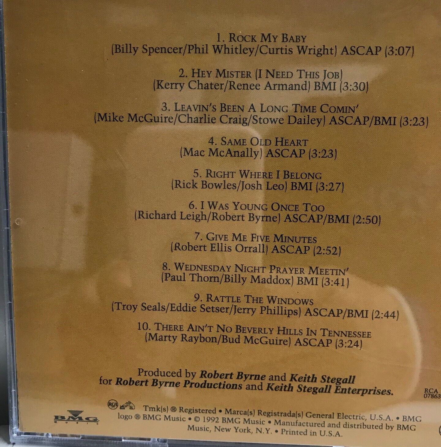 MUSIC CD IN CASE (COVER SIGNED) - SHENANDOAH - LONG TIME COMIN'