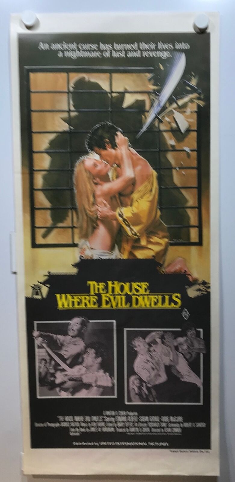 ORIGINAL DAYBILL MOVIE POSTER - THE HOUSE WHERE EVIL DWELLS - 1982 - HORROR