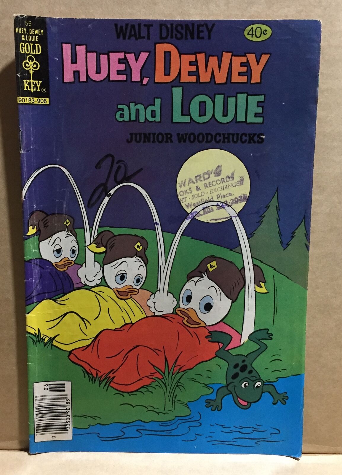 COMIC BOOK - WALT DISNEY HUEY DEWEY LOUIE 906