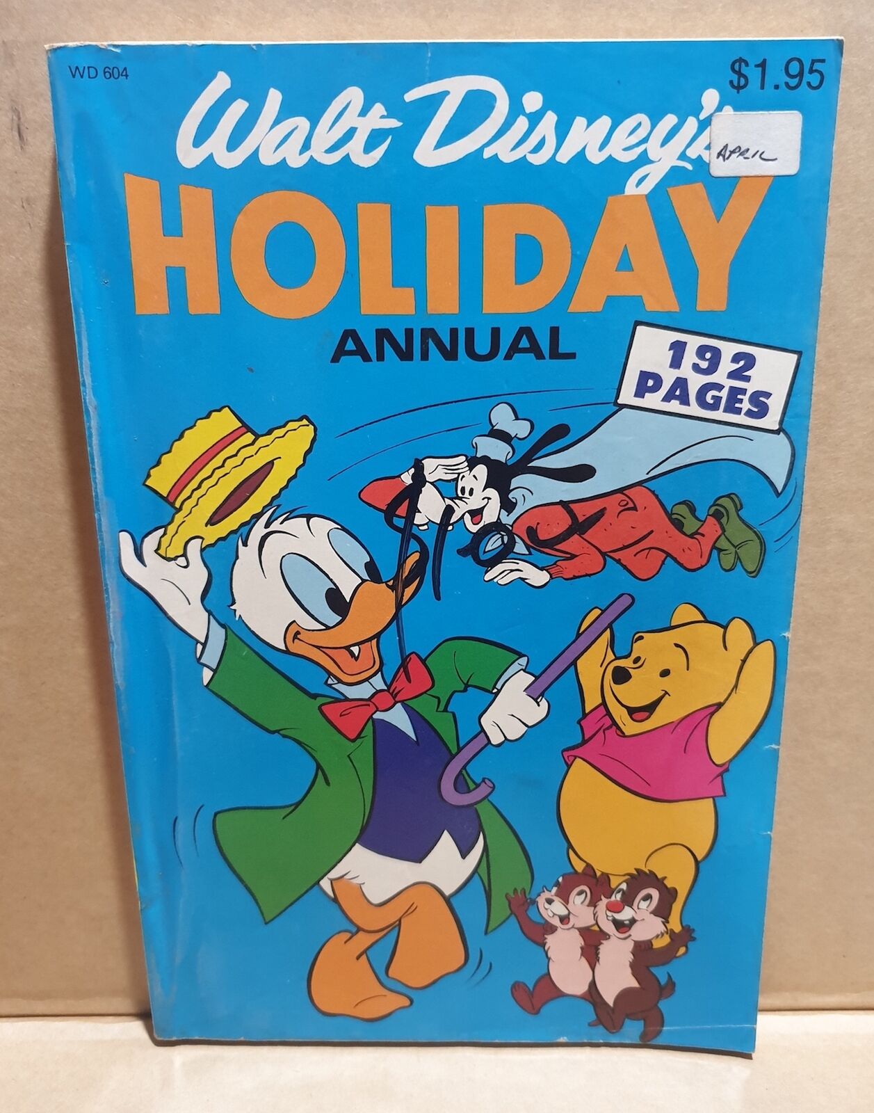 COMIC BOOK - WALT DISNEY HOLIDAY ANNUAL WD 604 192 PAGES