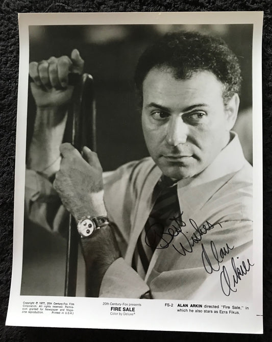 ALAN ARKIN - AUTOGRAPHED 8 x 10 PUBLICITY PHOTOGRAPH FROM Fire Sale (1977)