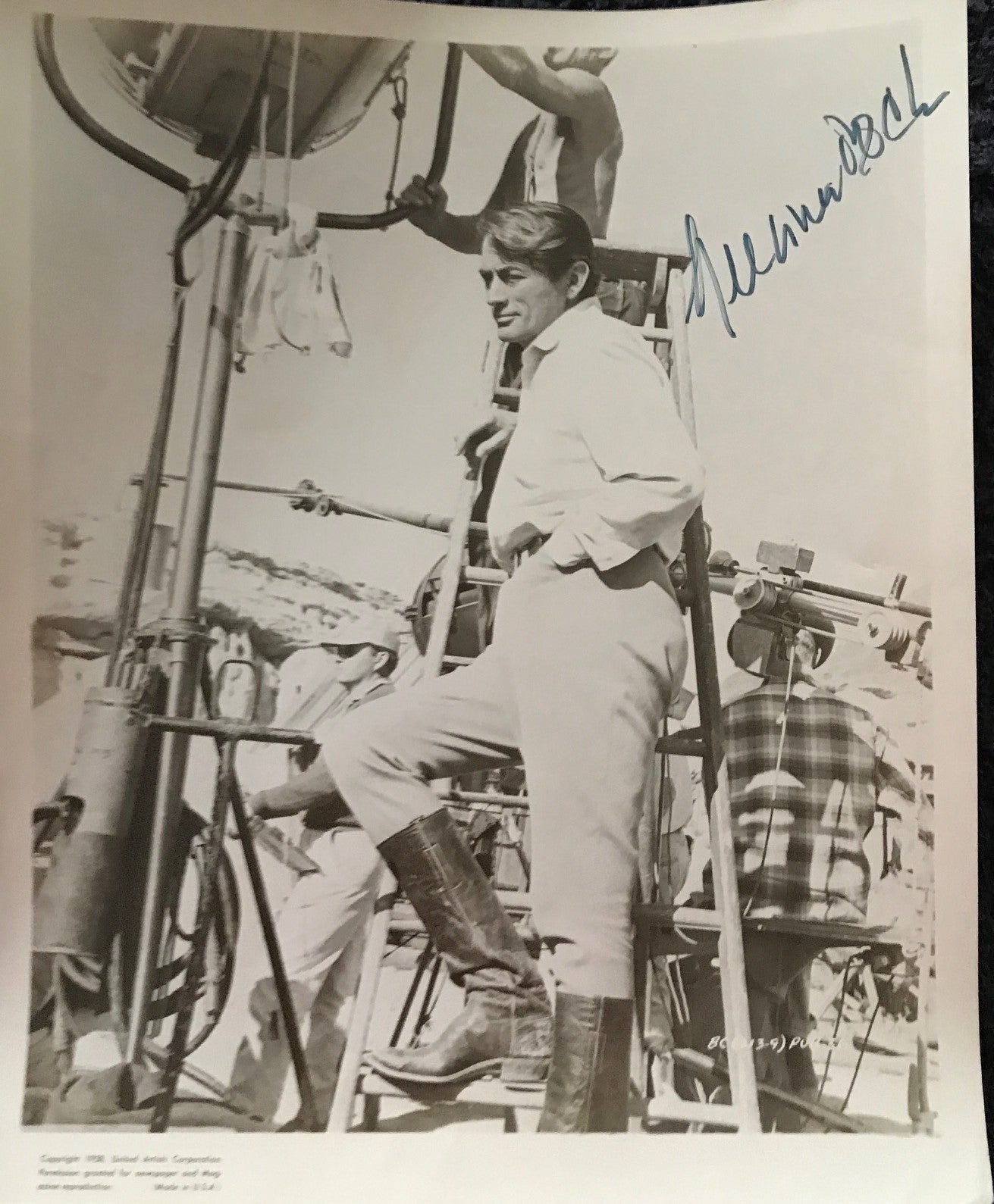 GREGORY PECK - AUTOGRAPHED 10 x 8 PUBLICITY PHOTOGRAPH from The Big Country (1948)