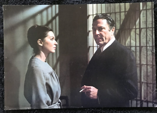 ORIGINAL MOVIE STILL - THE OTHER SIDE OF MIDNIGHT - 1977 - large -  Marie-France Pisier, Raf Vallone