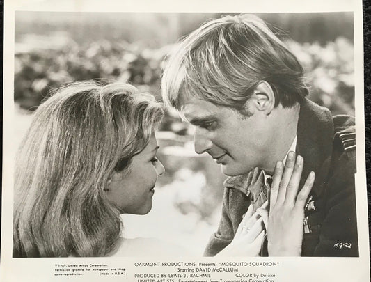 PUBLICITY PHOTOGRAPH - from MOSQUITO SQUADRON (g) (1969) - DAVID McCALLUM, SUZANNE NEVE (MQ-22)