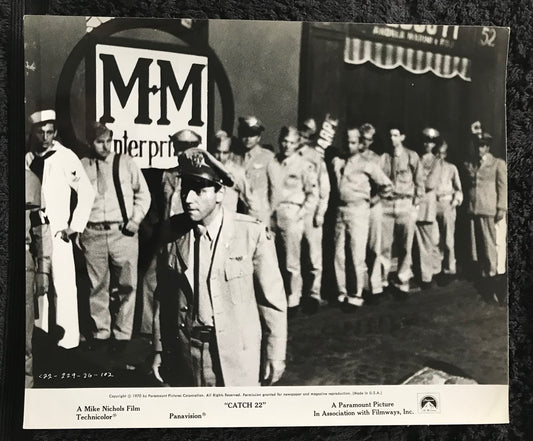 PUBLICITY PHOTOGRAPH - from CATCH-22 (e) (1970) - ALAN ARKIN