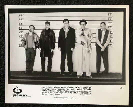 PUBLICITY PHOTOGRAPH - from THE USUAL SUSPECTS (b) (1995) - Suspects Lineup