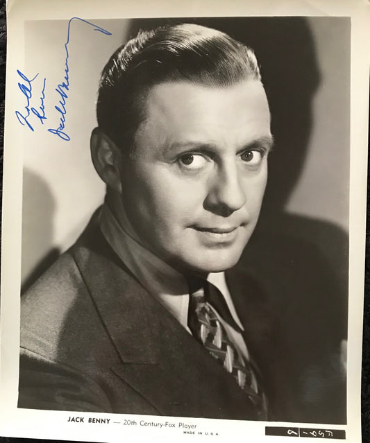 JACK BENNY - AUTOGRAPHED 10 x 8 PUBLICITY PHOTOGRAPH