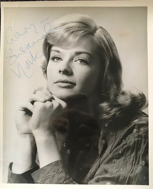 SUSANNAH YORK  - AUTOGRAPHED 10 x 8 PUBLICITY PHOTOGRAPH