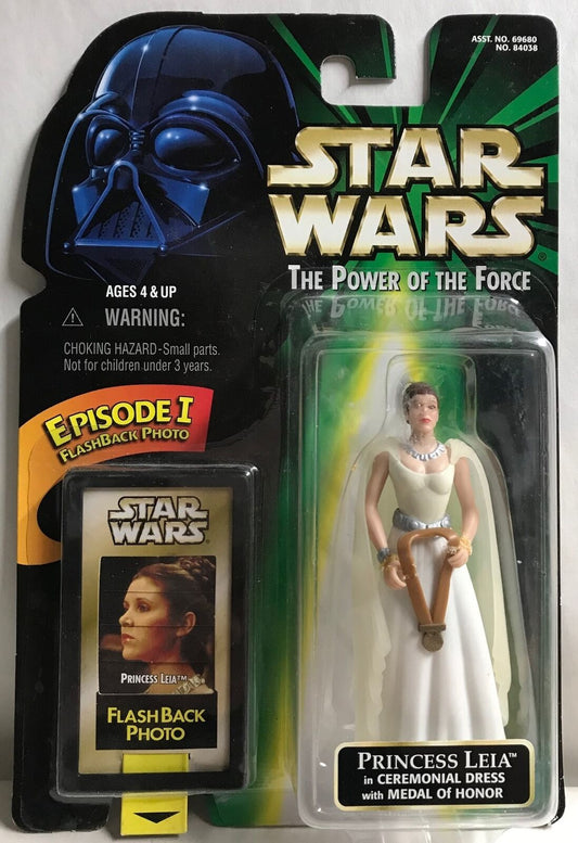 STAR WARS - HASBRO - POTF - PRINCESS LEIA - in Ceremonial dress with Medal of Honor