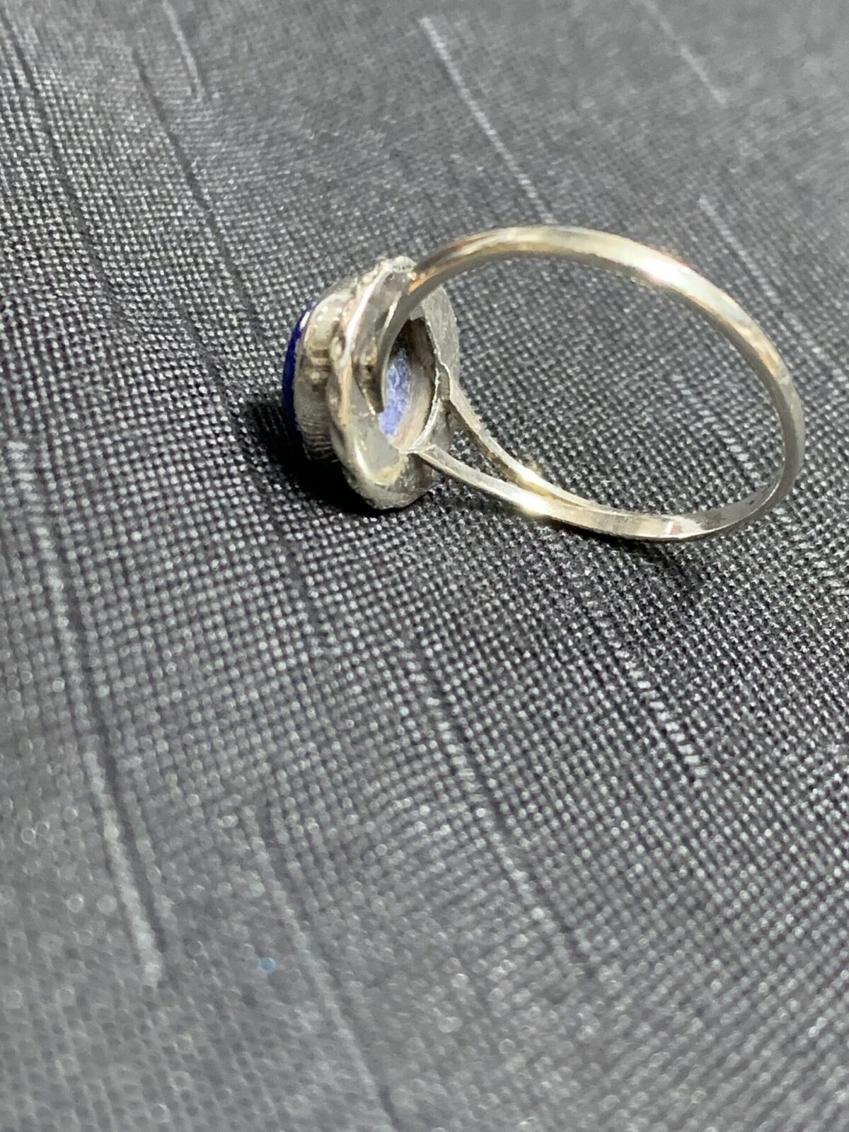 SILVER RING - WITH UNKNOWN OCEAN BLUE SETTING
