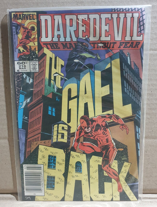 COMIC BOOK -  MARVEL DAREDEVIL #216