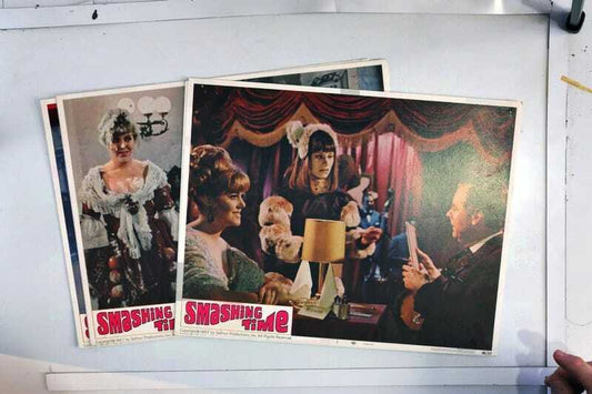 ORIGINAL LOBBY CARDS - SMASHING TIME - 1968 - set of 8