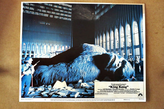 ORIGINAL LOBBY CARD - KING KONG - 1976 - key #5 card