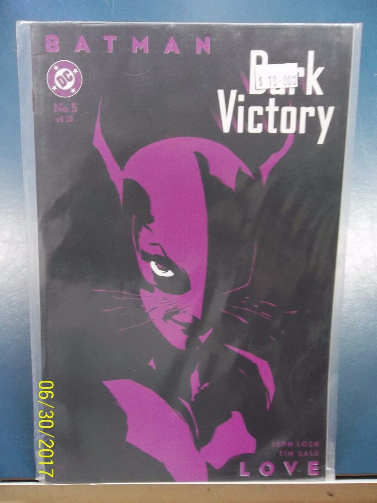 BATMAN DARK VICTORY LOVE COMIC BOOK NUMBER 5 of 13  DC