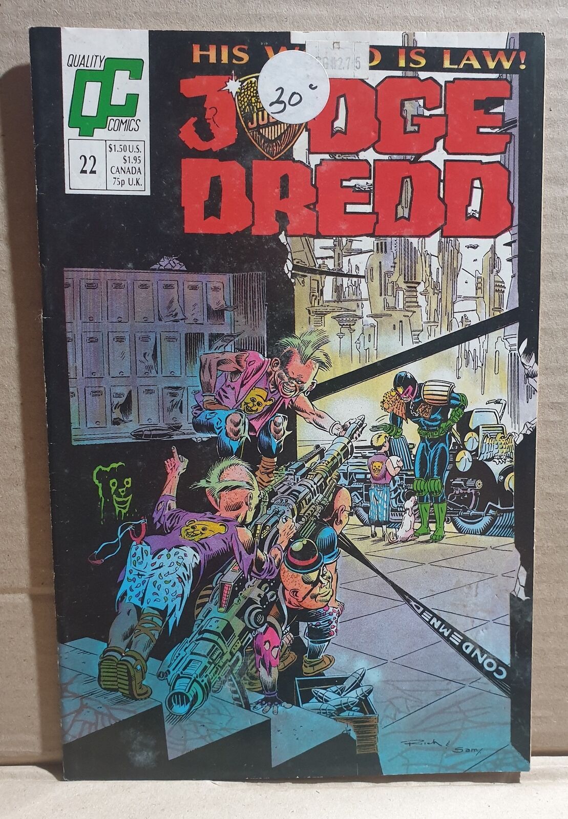 COMIC BOOK ~~ QUALITY JUDGE DREDD #22