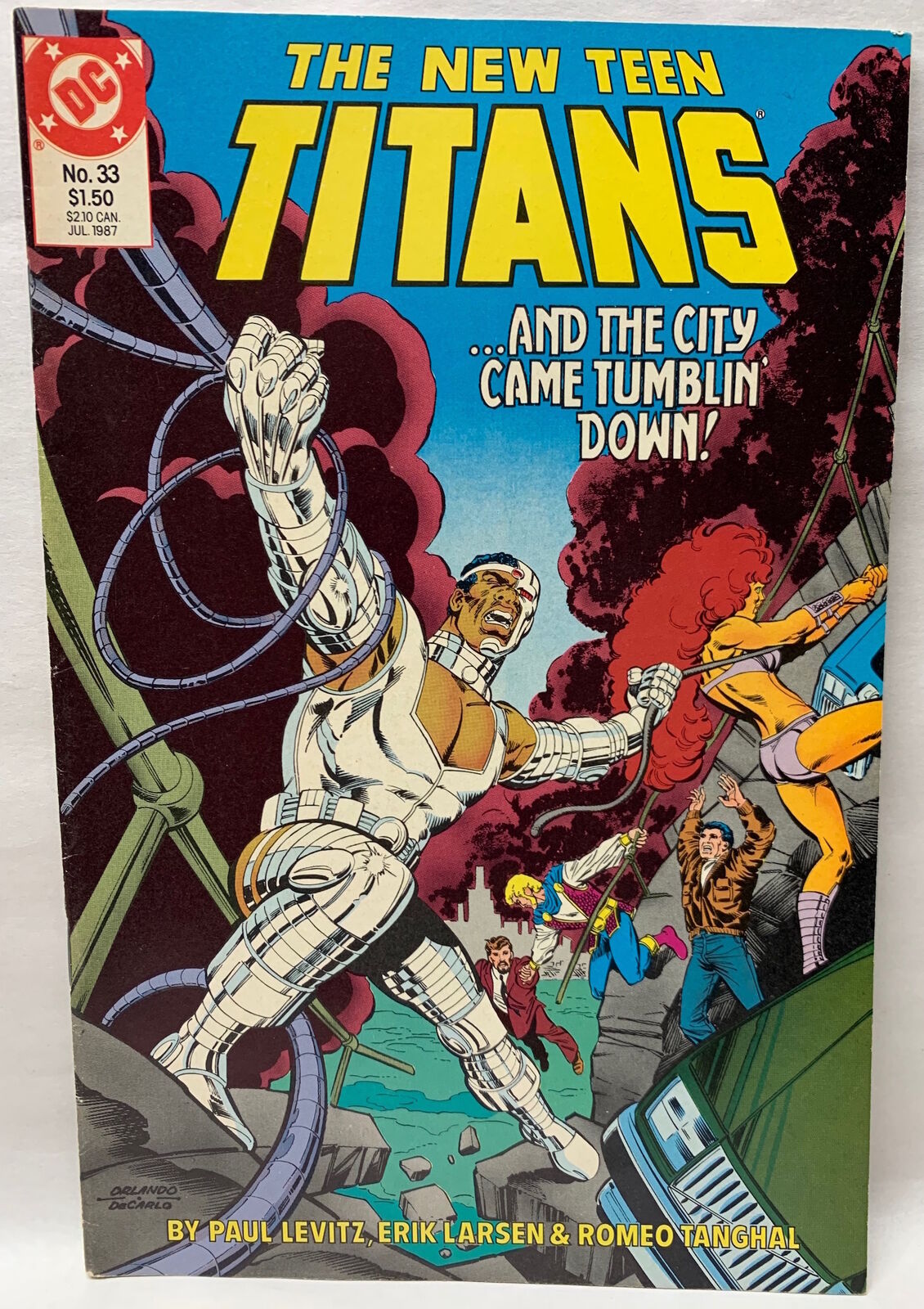 COMIC BOOK - THE NEW TEEN TITANS #33