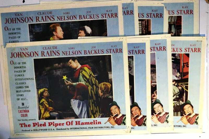 ORIGINAL LOBBY CARDS - THE PIED PIPER OF HAMELIN - 1957 - set of 8