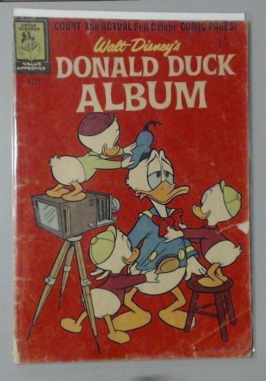 COMIC BOOK - WALT DISNEY'S DONALD DUCK ALBUM G227