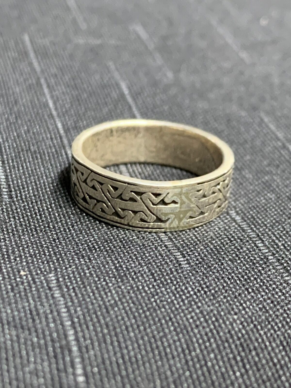 MENS SILVER RING - WITH INTERESTING ENGRAVINGS