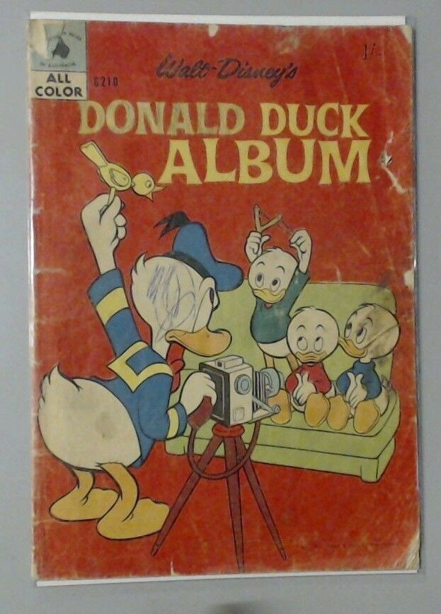 COMIC BOOK - WALT DISNEY'S DONALD DUCK ALBUM G210