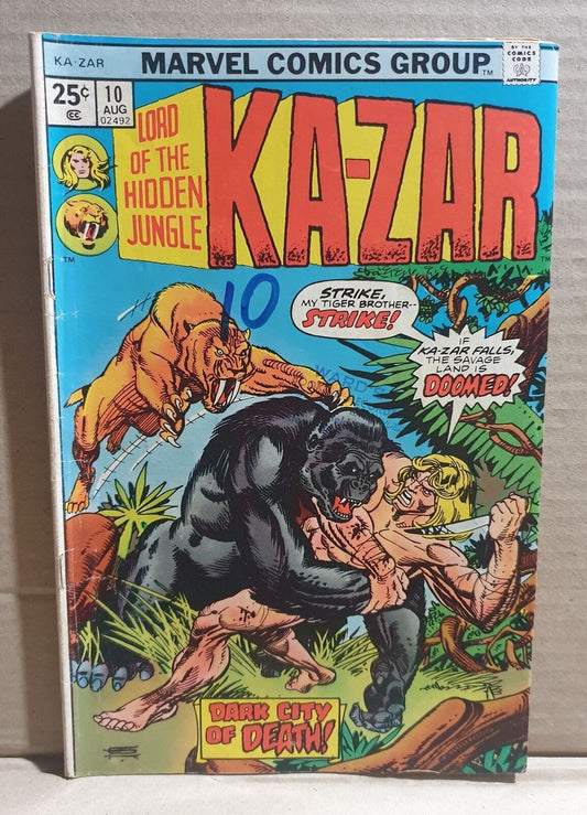 COMIC BOOK - MARVEL KAZAR #10