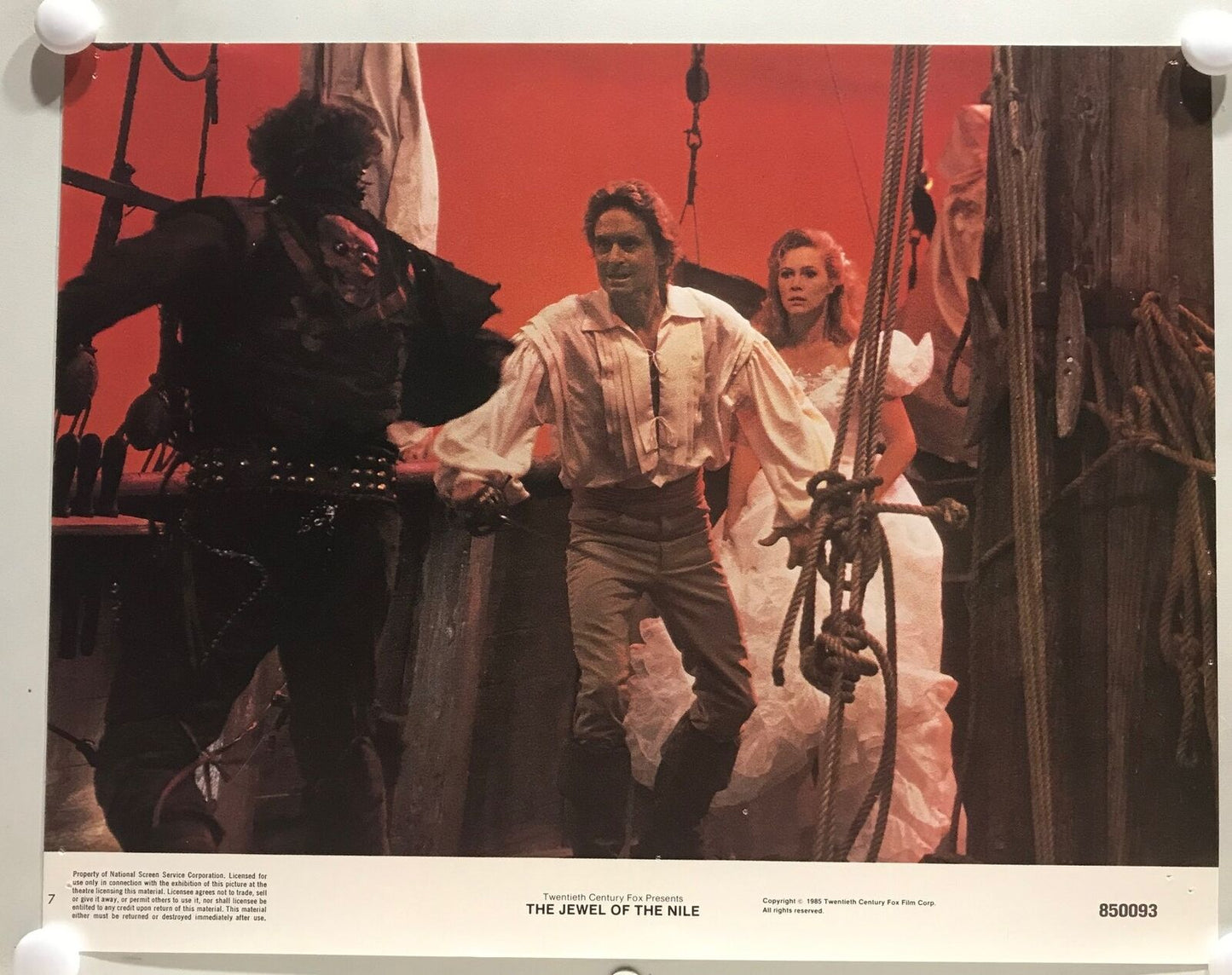 ORIGINAL LOBBY CARD - THE JEWEL OF THE NILE (f) - 1987 - key card