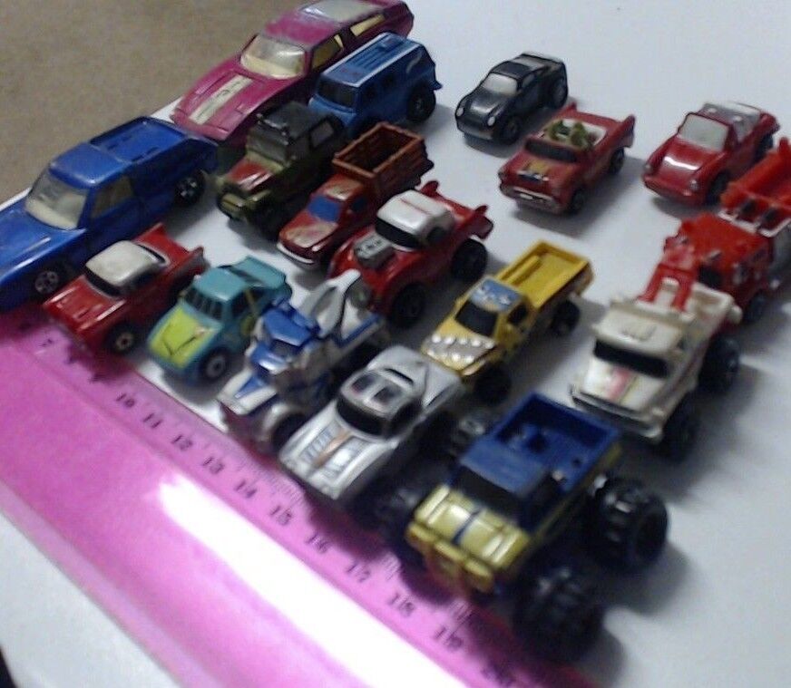 COLLECTABLE MICRO MACHINES CARS SMALL TOYS