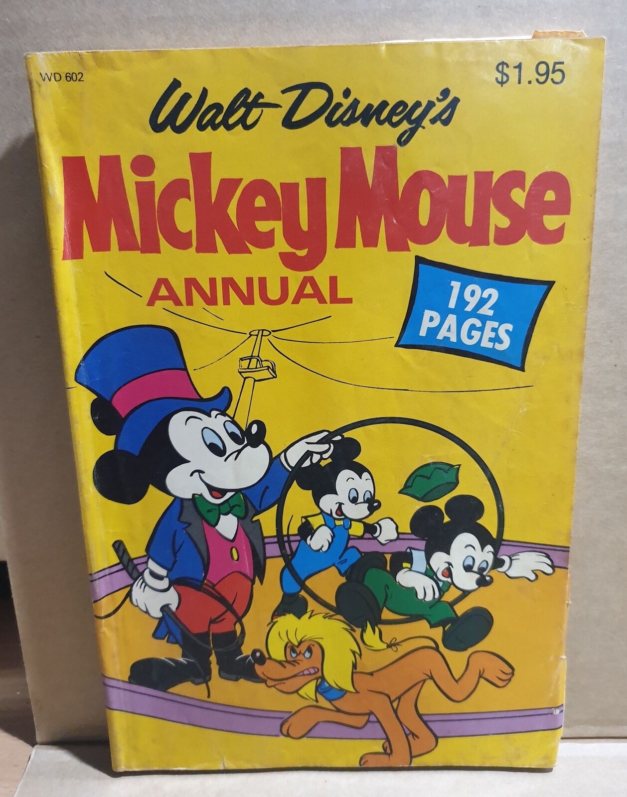 COMIC BOOK - WALT DISNEY MICKEY MOUSE ANNUAL WD 602 192 PAGES