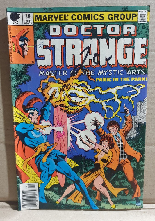 COMIC BOOK -  MARVEL DOCTOR STRANGE #38