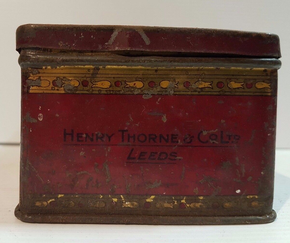 Biscuit Tea Sweets Cigar Tin Thorne's Extra Super Creme Toffee Henry Thorne & Co