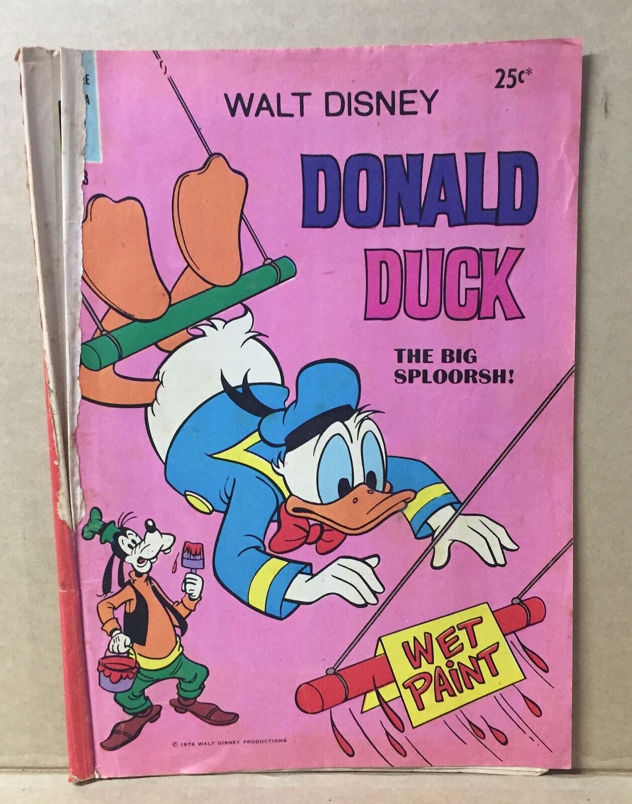 COMIC BOOK - WALT DISNEY DONALD DUCK D233