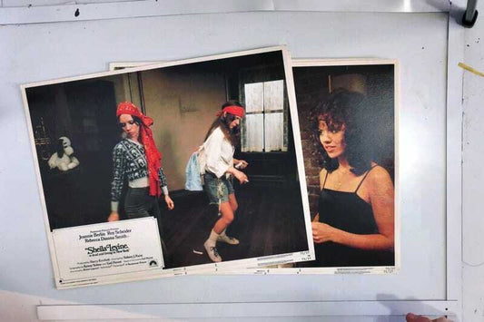 ORIGINAL LOBBY CARDS - SHEILA LEVINE IS DEAD AND LIVING IN NEW YORK - 1975