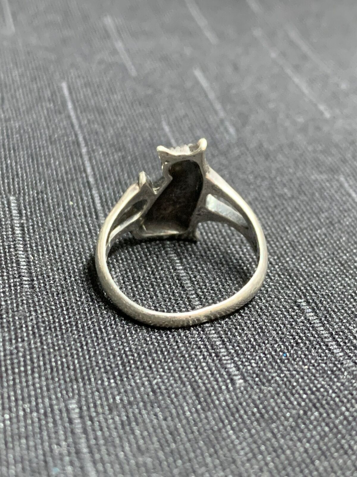 UNISEX SILVER RING - CAT RING - CAT SITTING SETTING