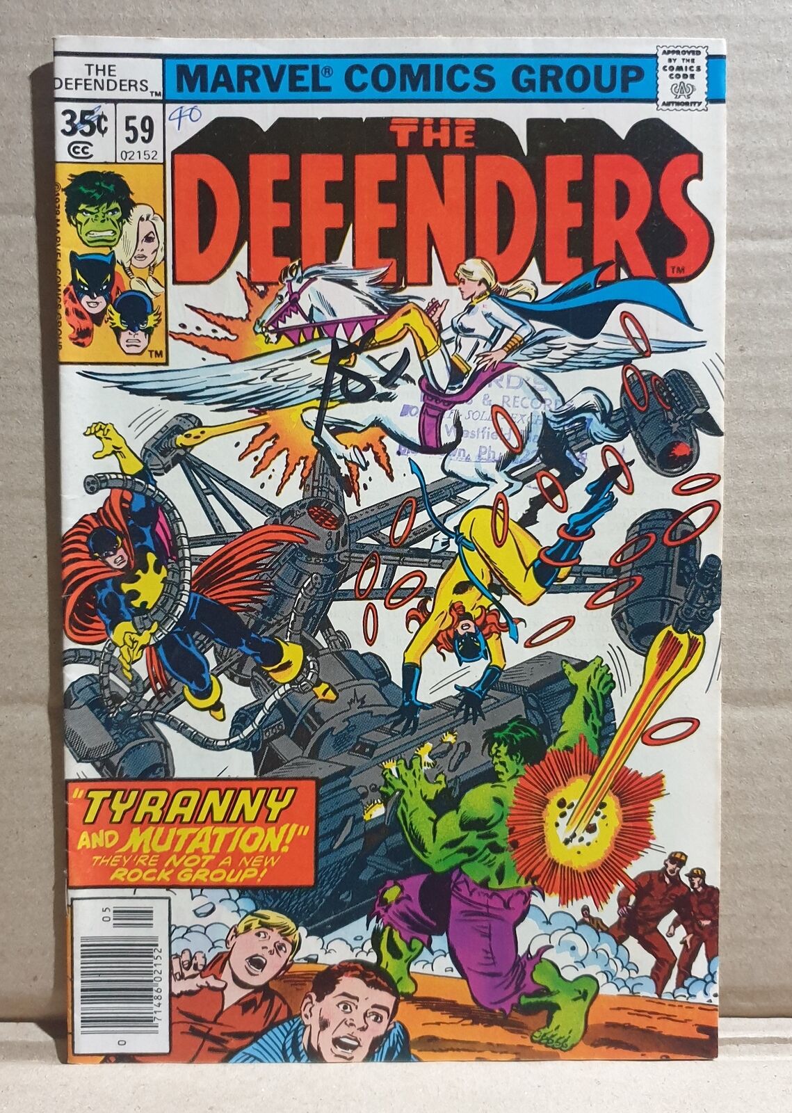 COMIC BOOK -  MARVEL DEFENDERS #59